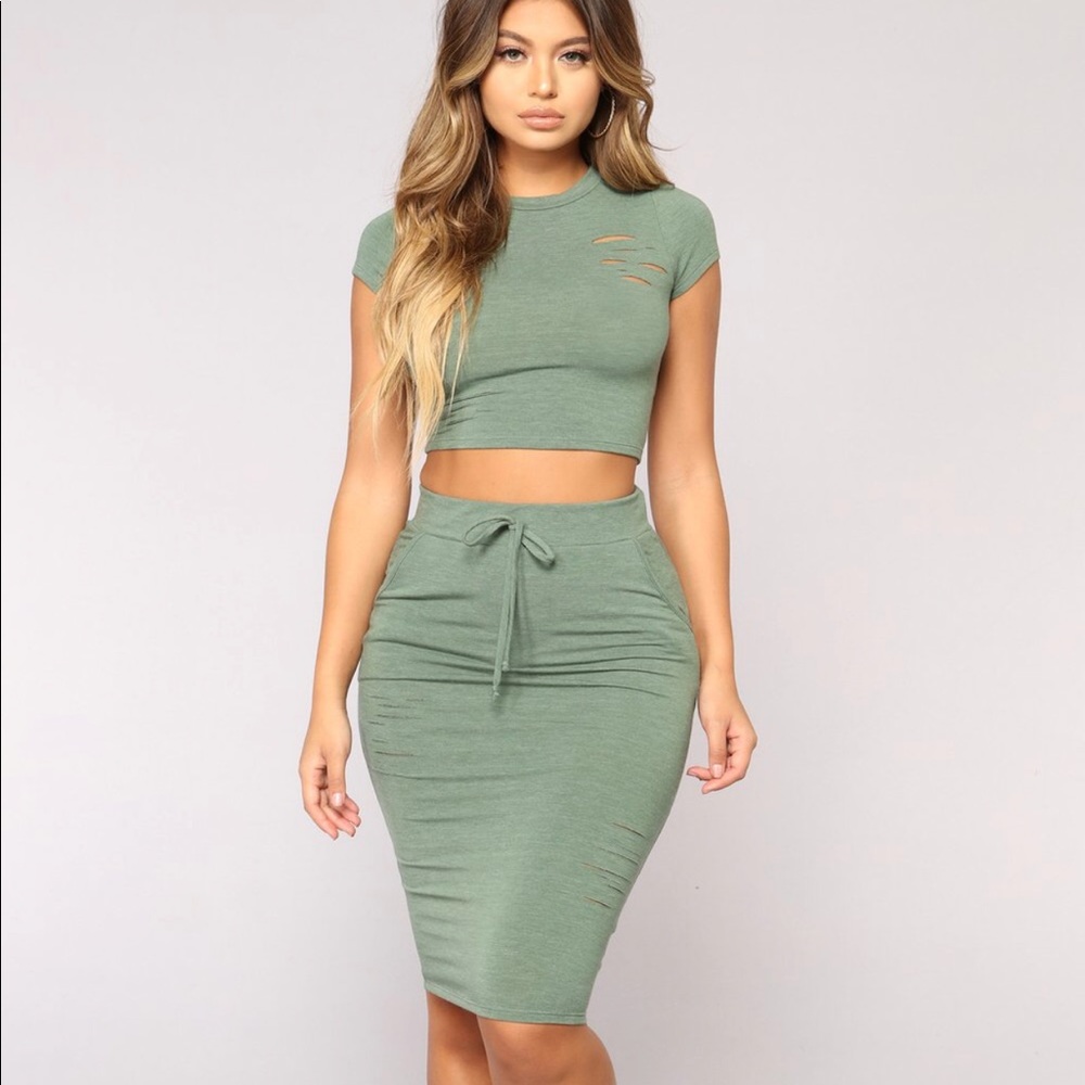 Fashion nova casual lover set in dark green